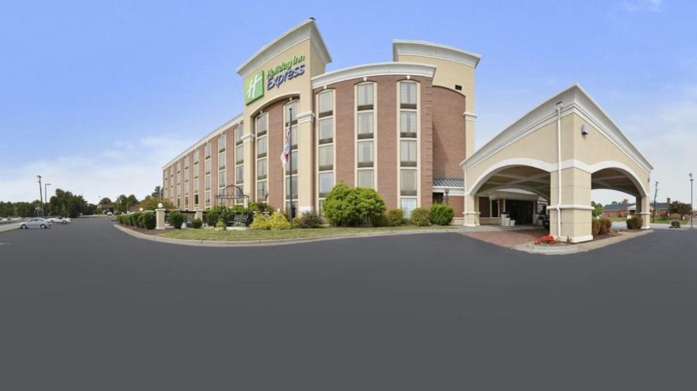 Holiday Inn Express Winston-Salem Medical Ctr Area Екстериор снимка