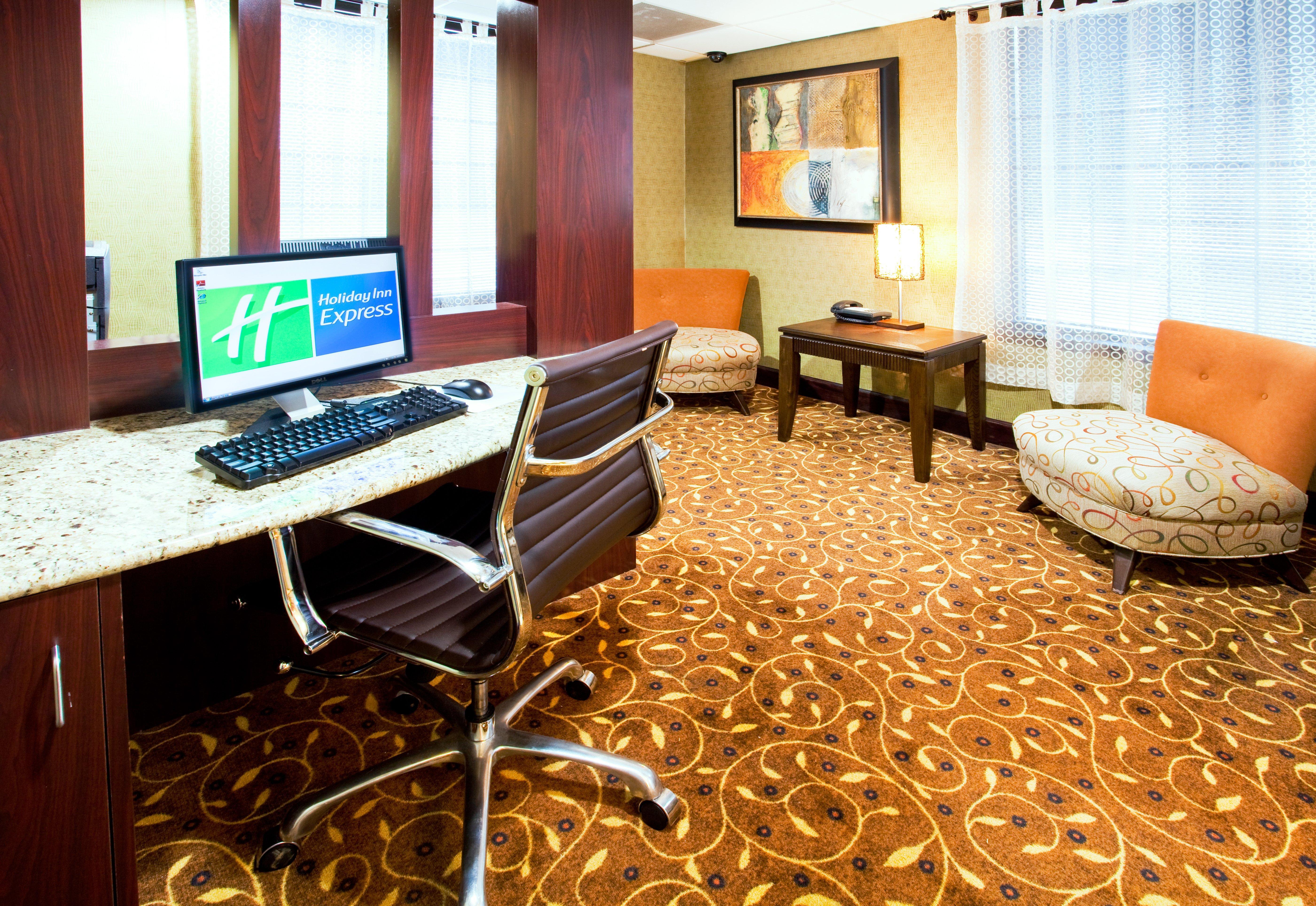 Holiday Inn Express Winston-Salem Medical Ctr Area Екстериор снимка