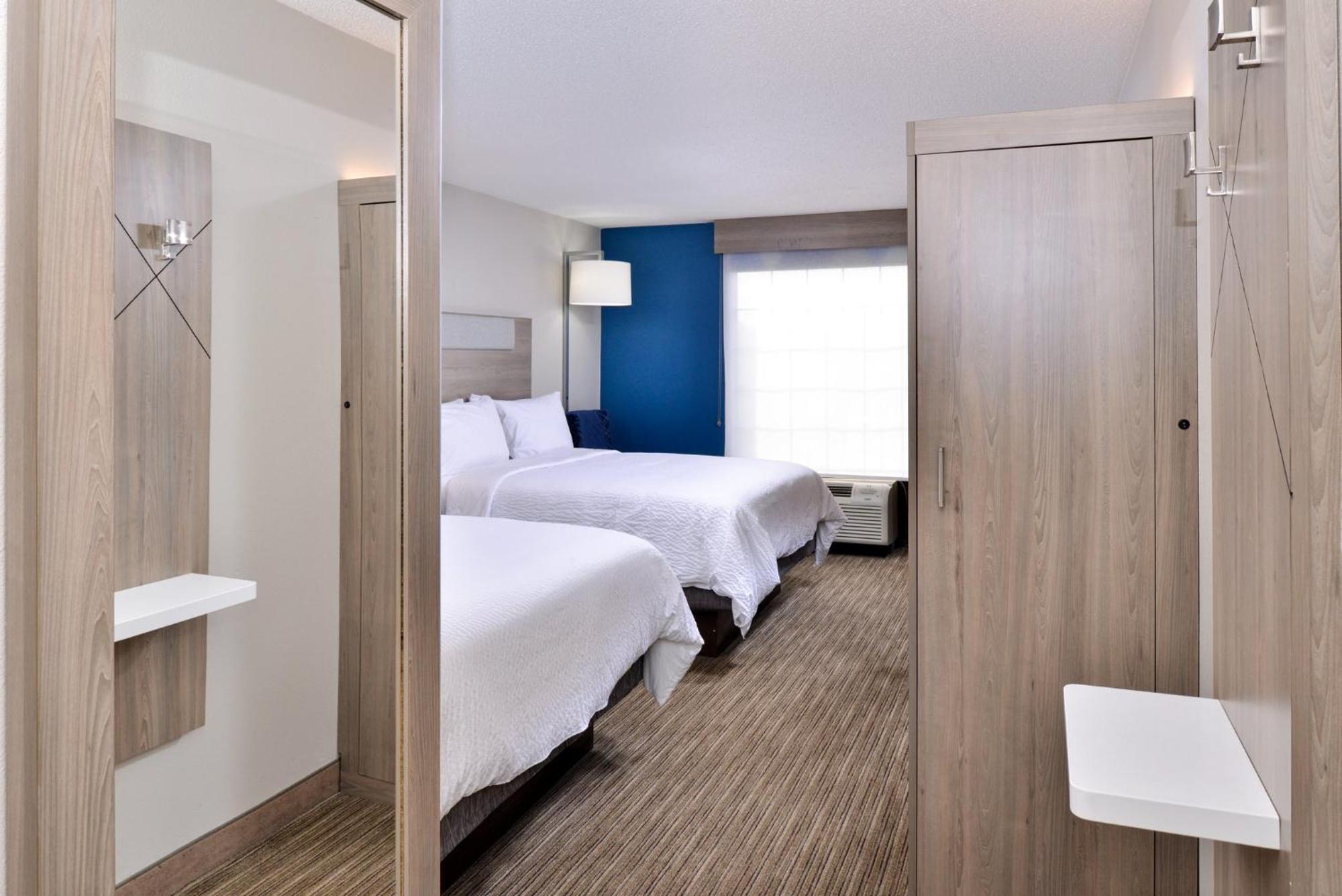 Holiday Inn Express Winston-Salem Medical Ctr Area Екстериор снимка