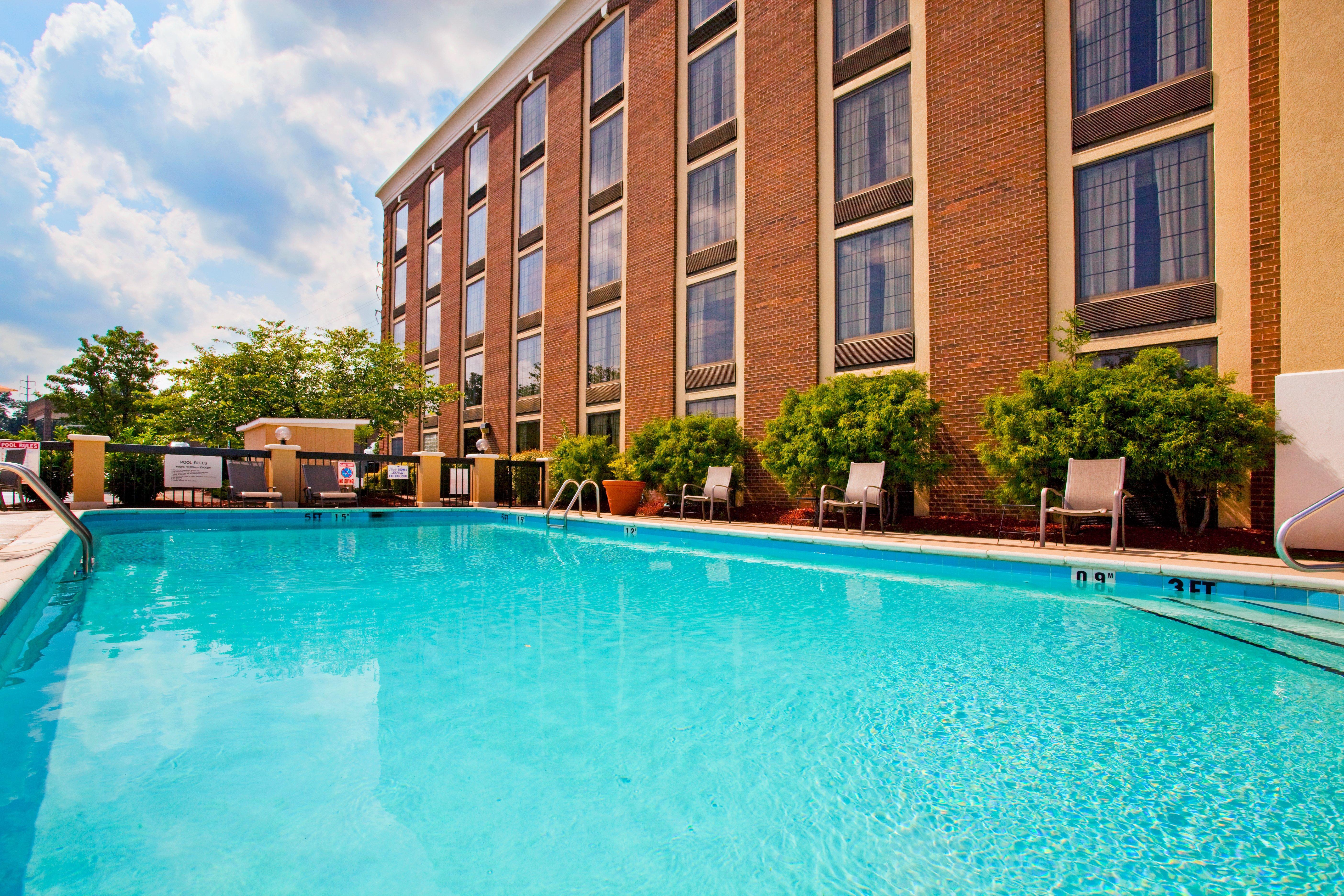 Holiday Inn Express Winston-Salem Medical Ctr Area Екстериор снимка
