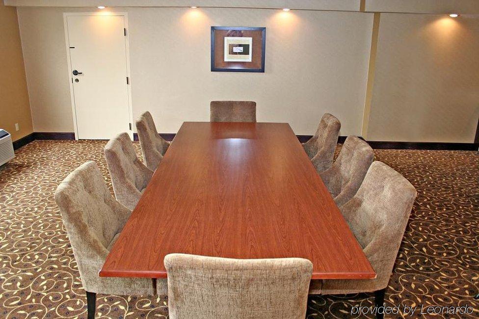 Holiday Inn Express Winston-Salem Medical Ctr Area Съоръжения снимка
